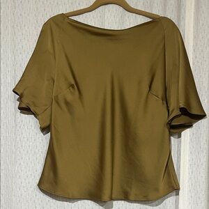 Elegant Banana Republic gold/chartreuse Satin Women's Blouse.
